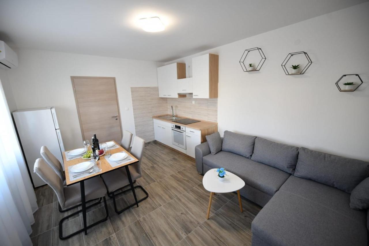 City Apartment 4You 자다르 객실 사진