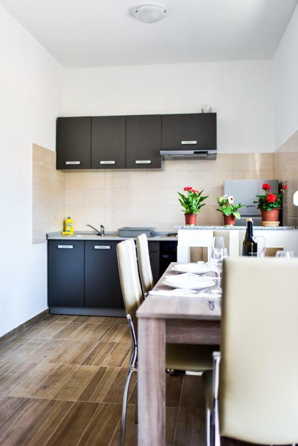 City Apartment 4You 자다르 외부 사진