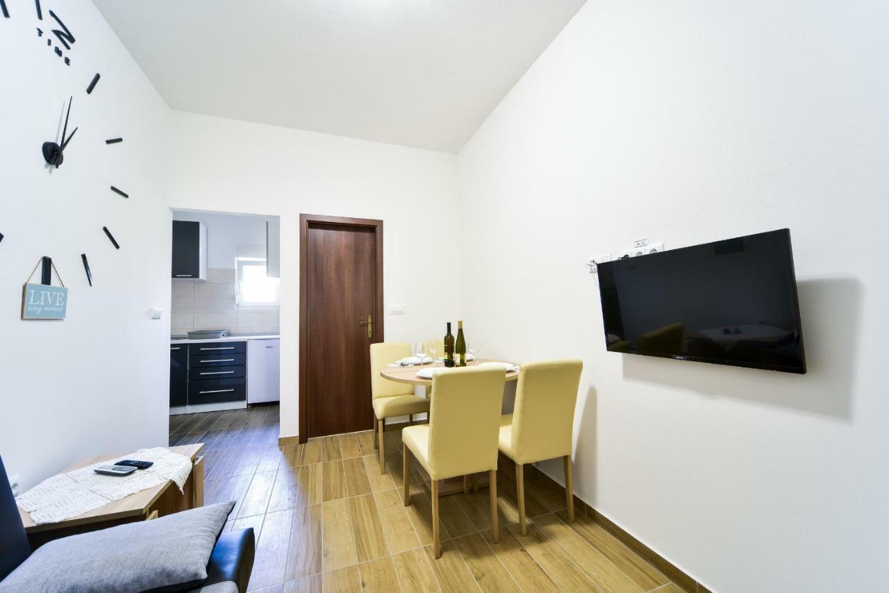 City Apartment 4You 자다르 외부 사진